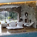 Aquapetra & 4*